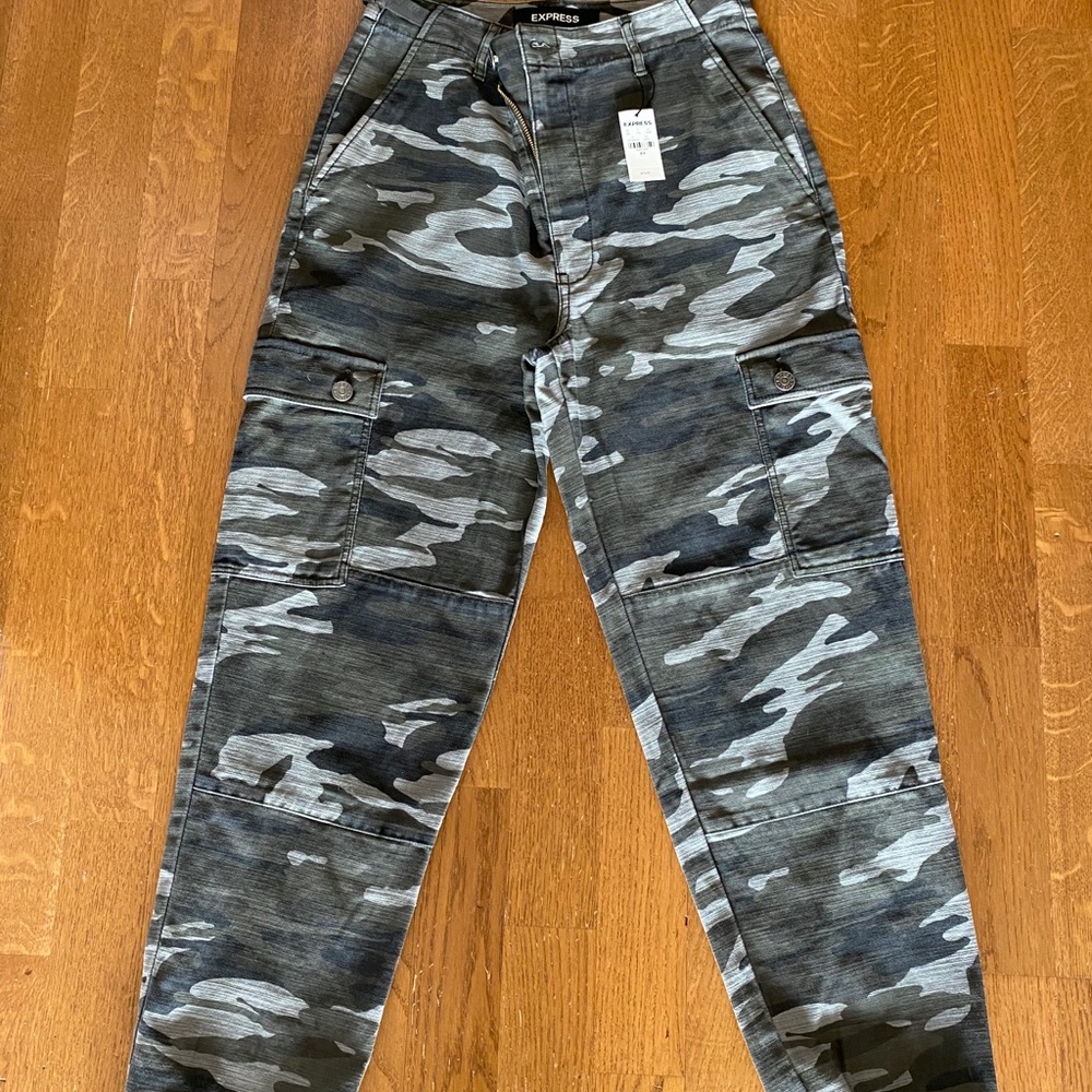 Express camoflauge utility jogger